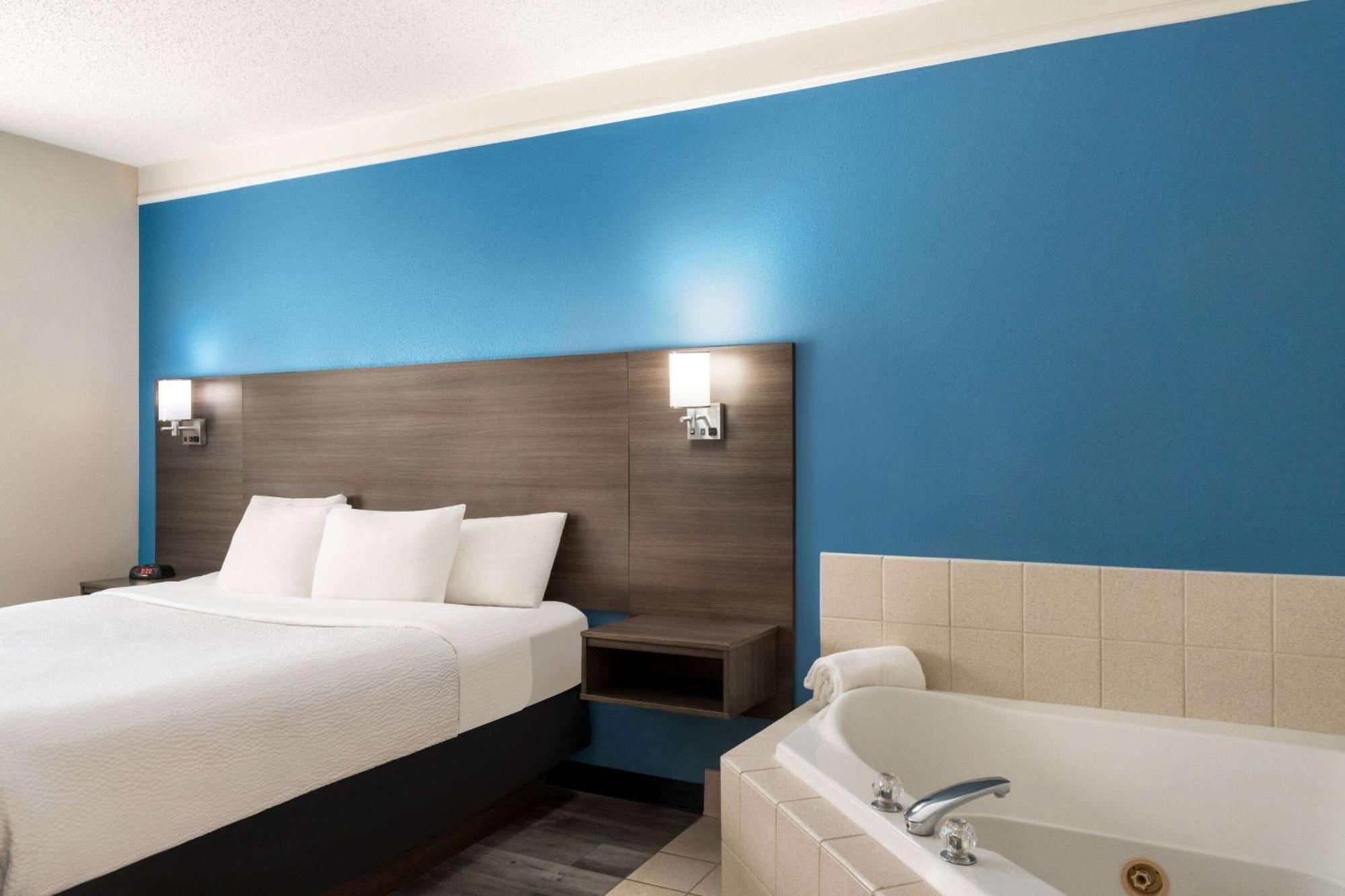 La Quinta By Wyndham Madison American Center Exterior foto